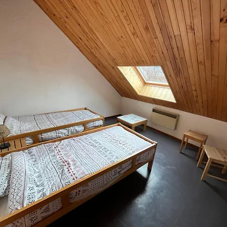 Appartement Six Duplex A La Montagne Pompiery