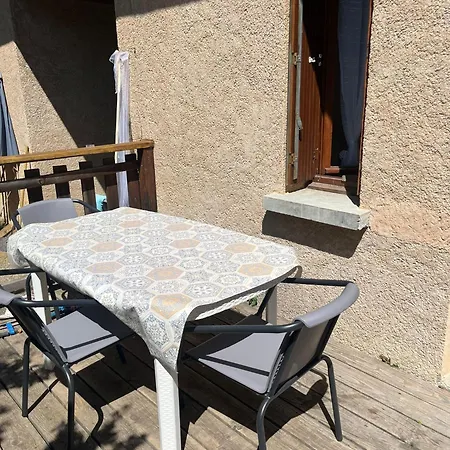 Appartement Six Duplex A La Montagne Pompiery