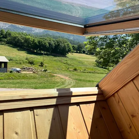 Appartement Six Duplex A La Montagne Pompiery