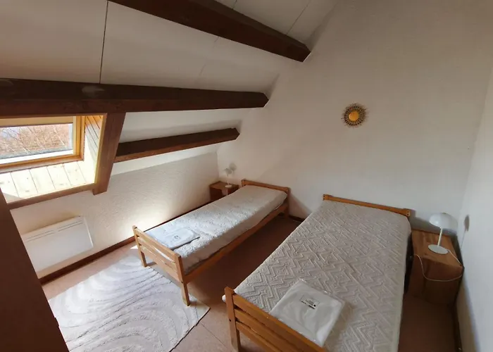 Six Duplex A La Montagne Pompiery 아파트